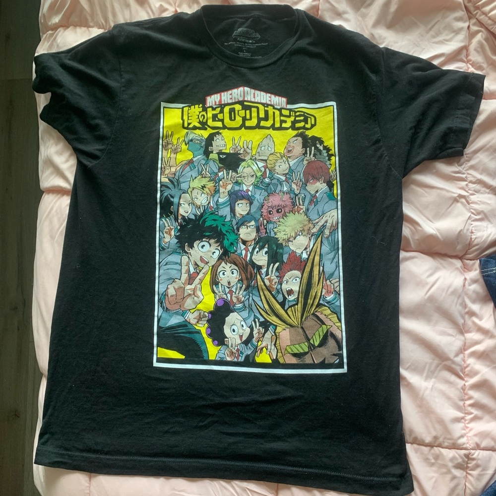 Unisex My Hero Academia Short Sleeves Graphic T-shirt 
Black color
Short Sleeves